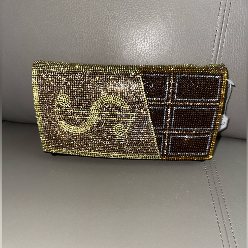 New money zippered wallet with strap